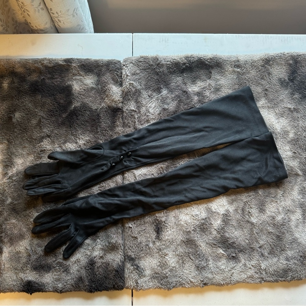 Vintage gloves